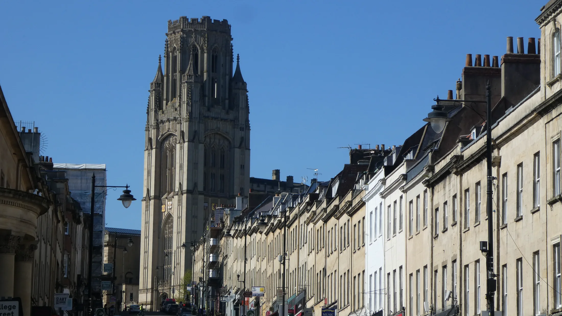 英国 Bristol 城市街景与教堂塔楼